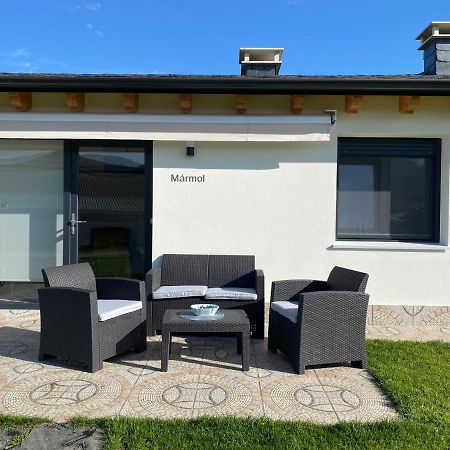 Apartamentos Turisticos Villacordido Villaframil 리바데오 외부 사진