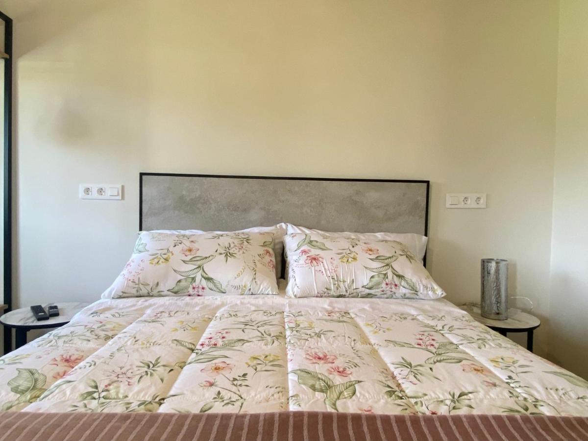 Apartamentos Turisticos Villacordido Villaframil 리바데오 외부 사진